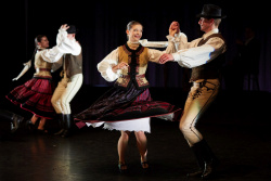 Határon túli nemzeti tánc - kép